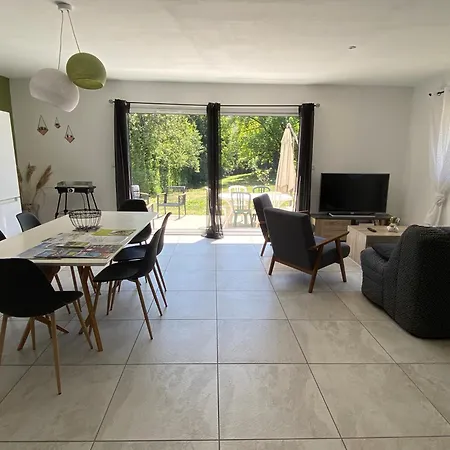 Au Moryllon Casa de Férias Lompnas