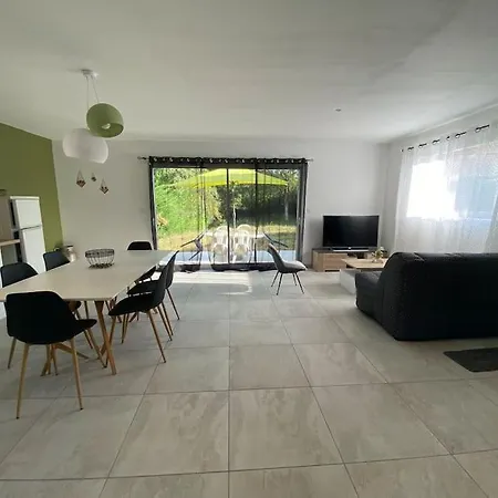 Holiday home Au Moryllon