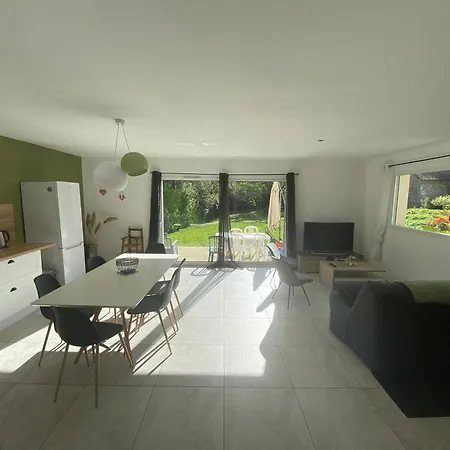 Au Moryllon Holiday home Lompnas