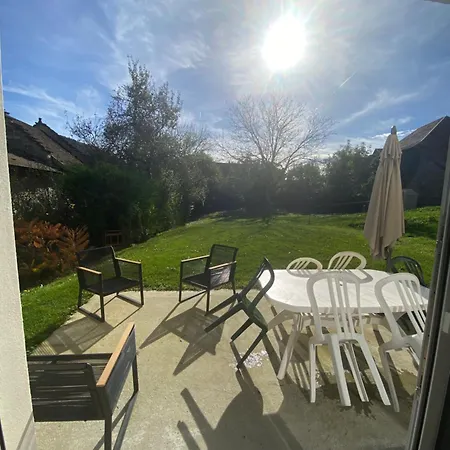 Au Moryllon Holiday home Lompnas